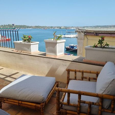 Villa Sul Molo Tra Siracusa E Catania Augusta Rum bild