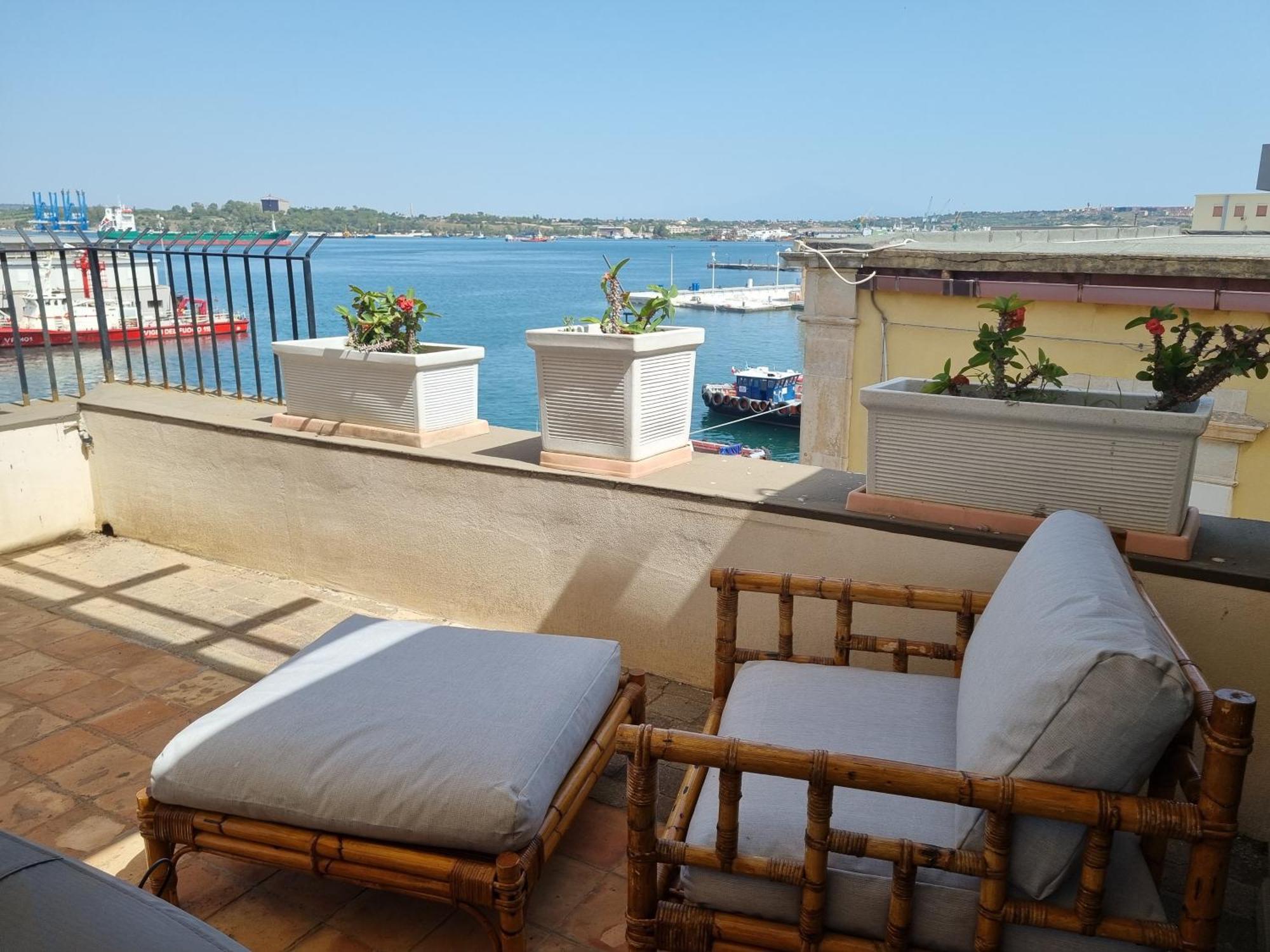 Villa Sul Molo Tra Siracusa E Catania Augusta Rum bild